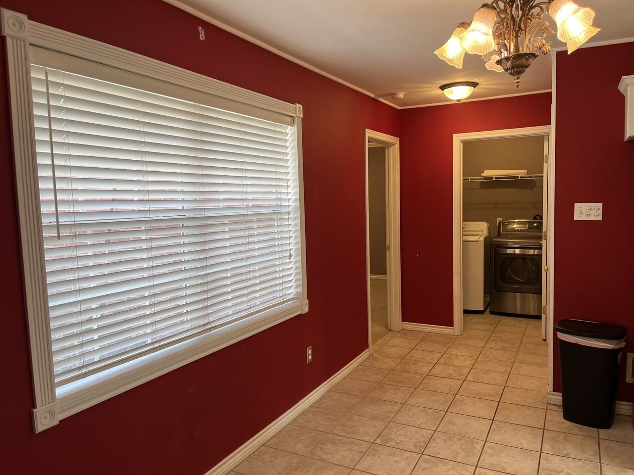 302 Red Oak Ln #1 - Photo 6 of 13