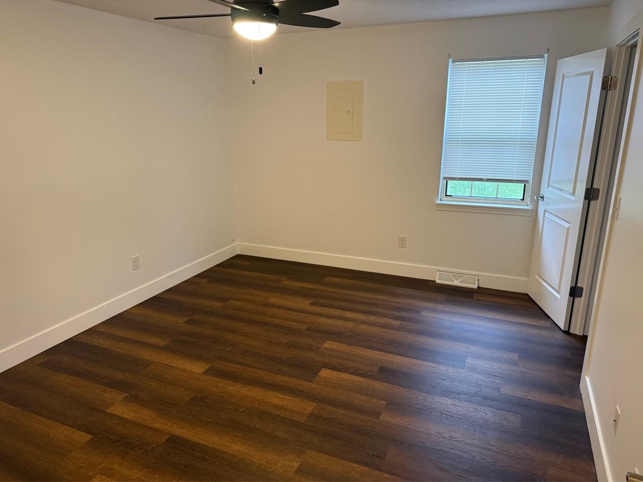 701 E Mount Vernon St #1 - Photo 3 of 7