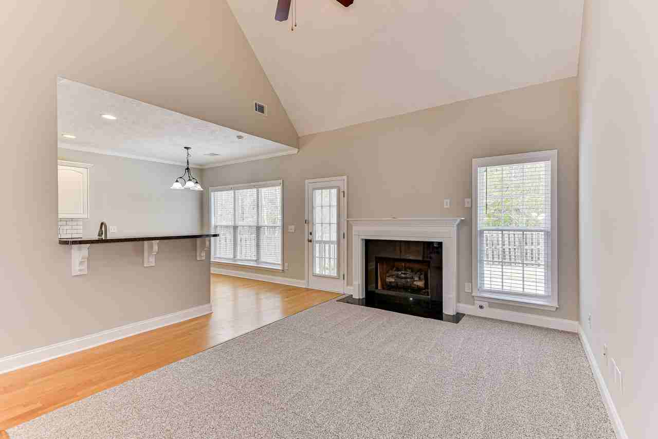 4116 Chastain Dr #1 - Photo 6 of 43