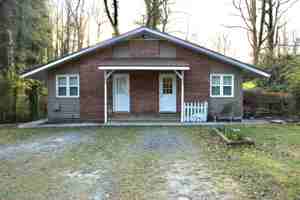 featured image of 302 Daniel Dr #2