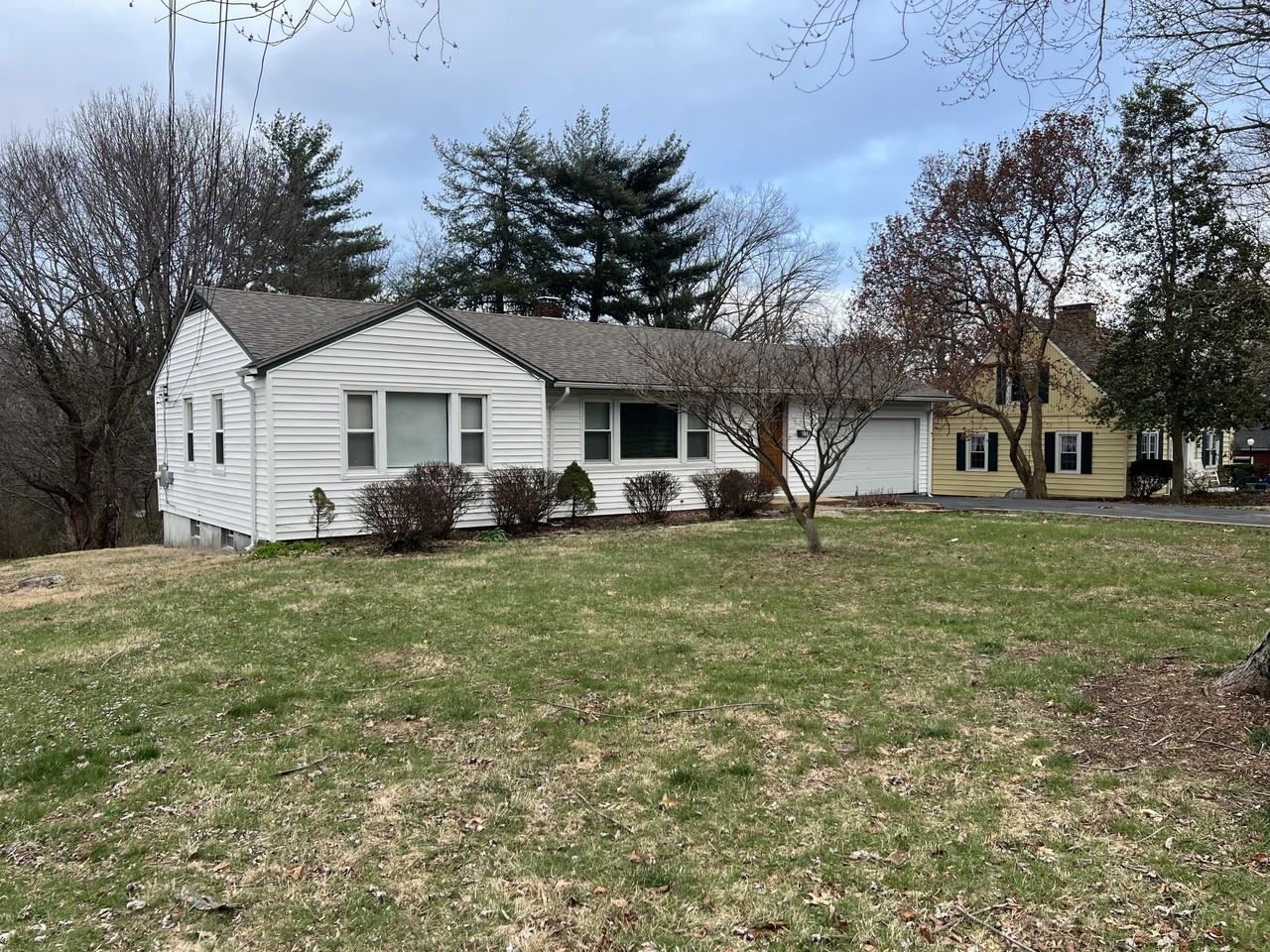 613 Plantmore Dr #1 - Photo 2 of 4