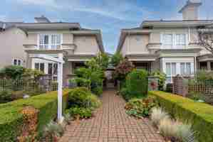 featured image of 251 11th Street East #6