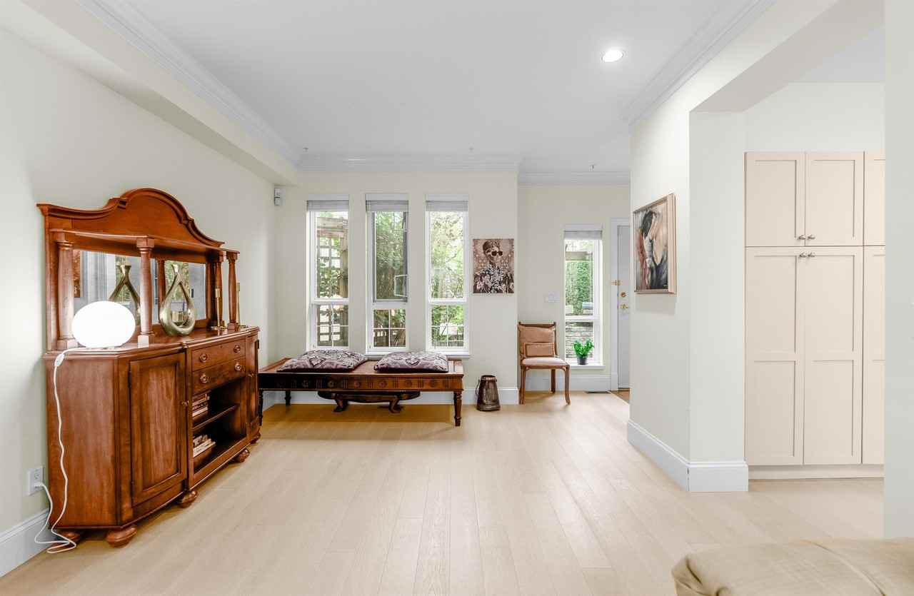 251 11th Street East #6 - Photo 4 of 18