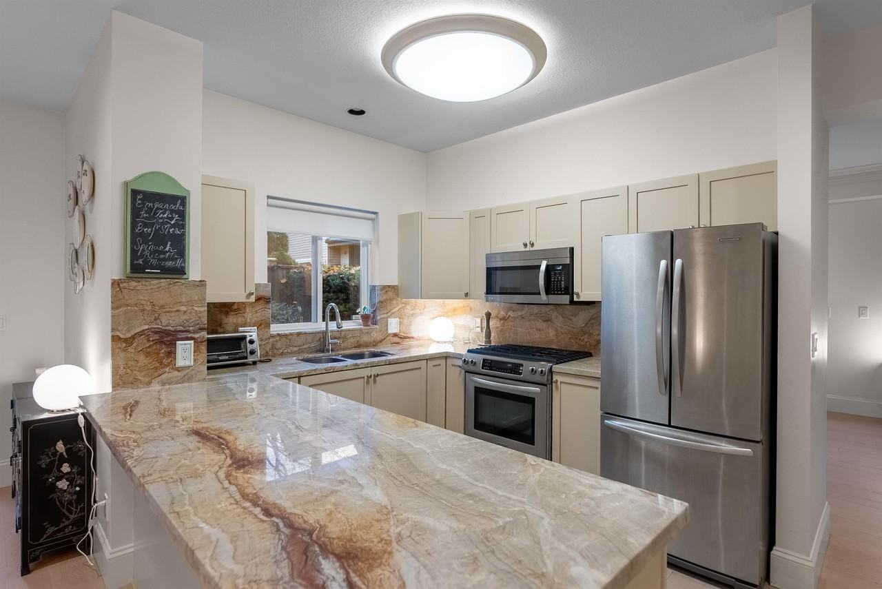 251 11th Street East #6 - Photo 7 of 18