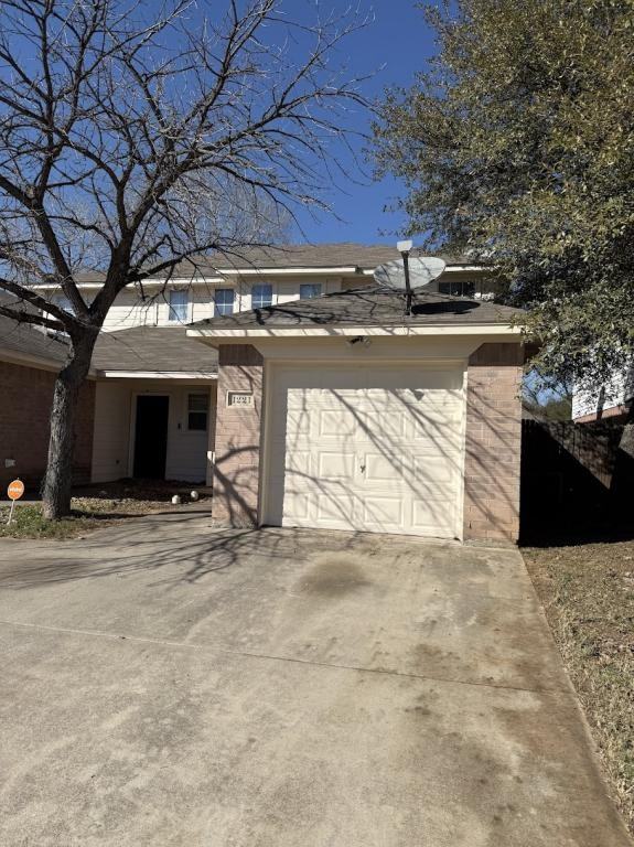 1221 Village Garden Dr - Photo 2 of 23