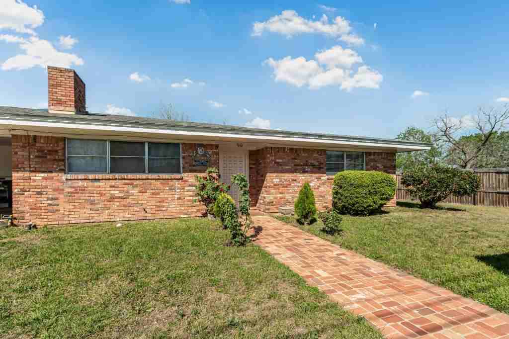 207 S Temple St - Photo 2 of 22