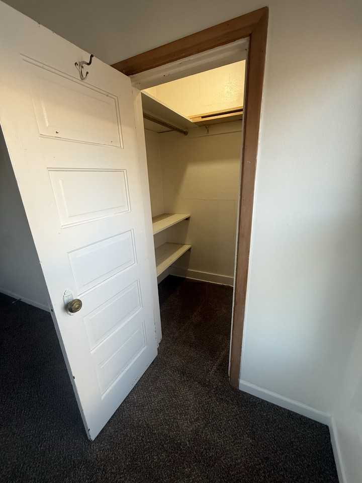 824 1st Ave Nw #2 - Photo 6 of 7