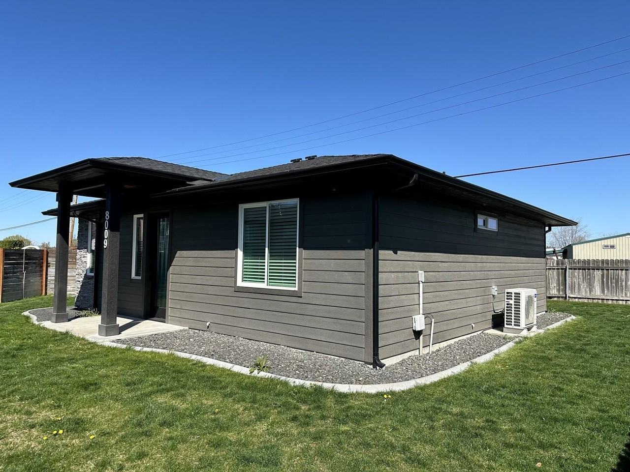 8009 Sunset Ln - Photo 2 of 16