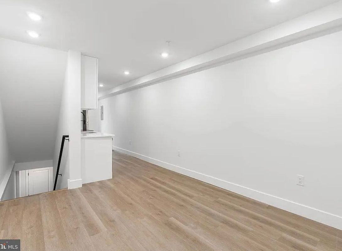 2055 E Rush St - Photo 2 of 13