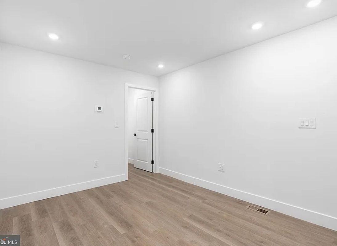 2055 E Rush St - Photo 4 of 13