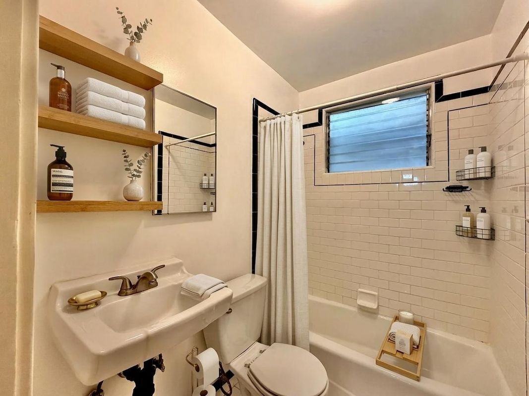 1112 1/2 Echo Park Ave - Photo 2 of 8