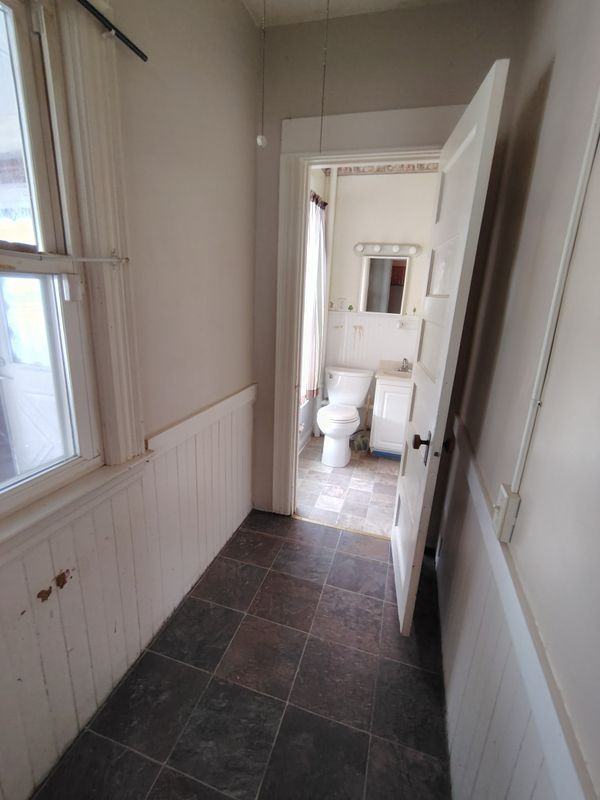 2331 Midland Ave - Photo 4 of 18