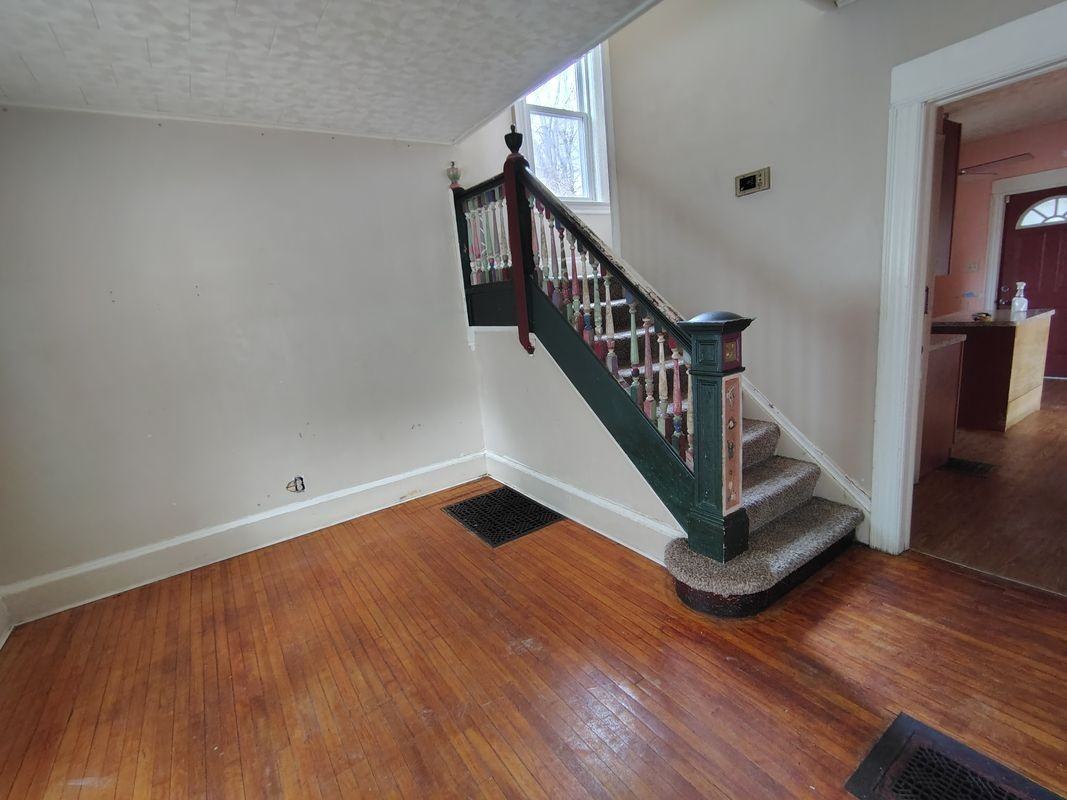 2331 Midland Ave - Photo 6 of 18