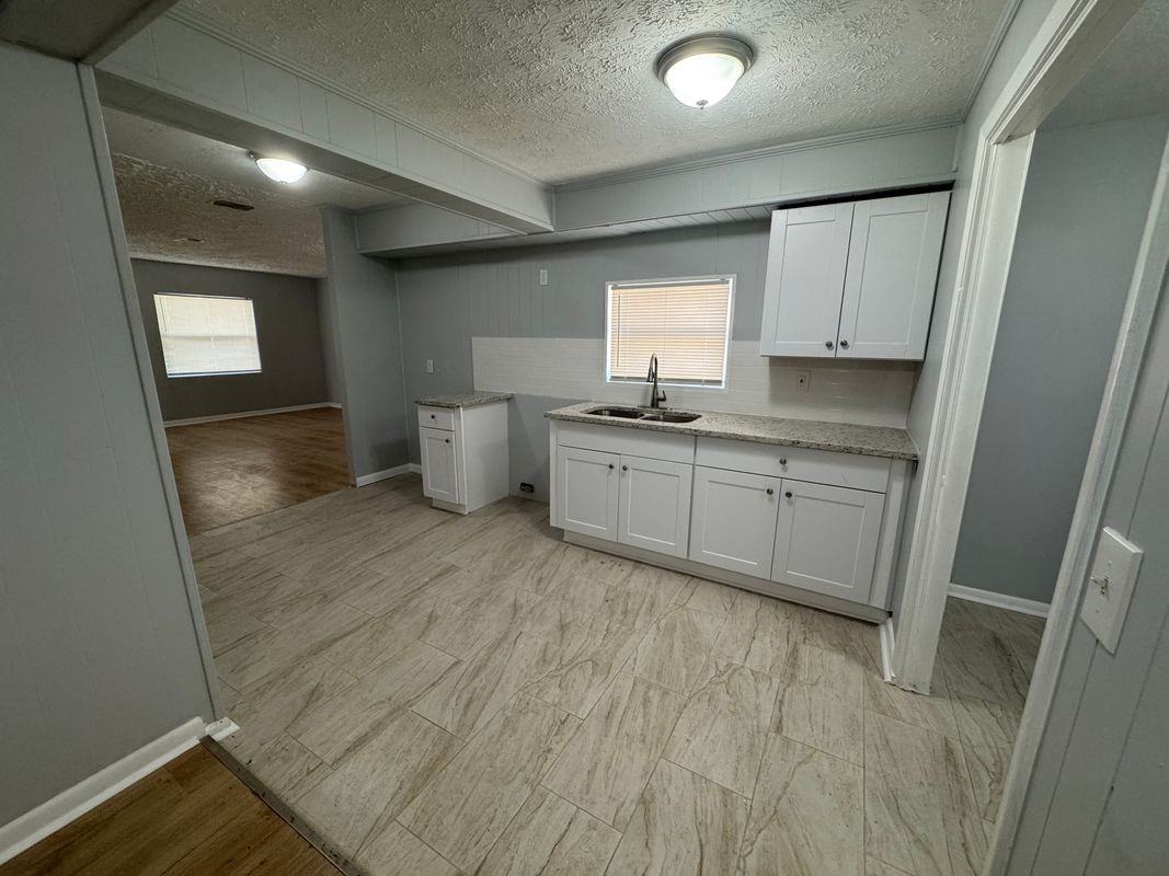 3828 Rosetree Dr - Photo 2 of 15