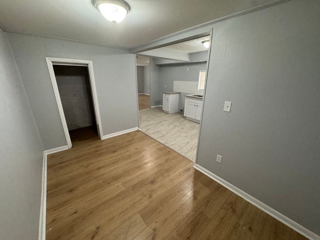 3828 Rosetree Dr - Photo 5 of 15