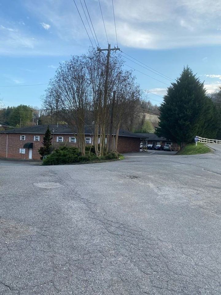 Discover Comfortable and Affordable Living at Campus Apartments West - Photo 3 of 33