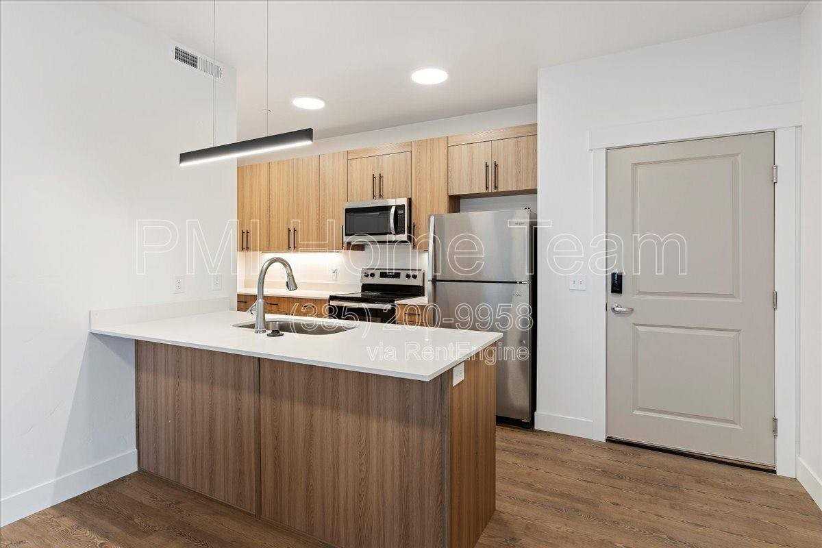 3378 Washington Blvd #302