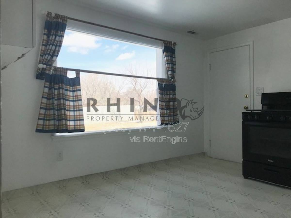 771 S Coleman St - Photo 3 of 10