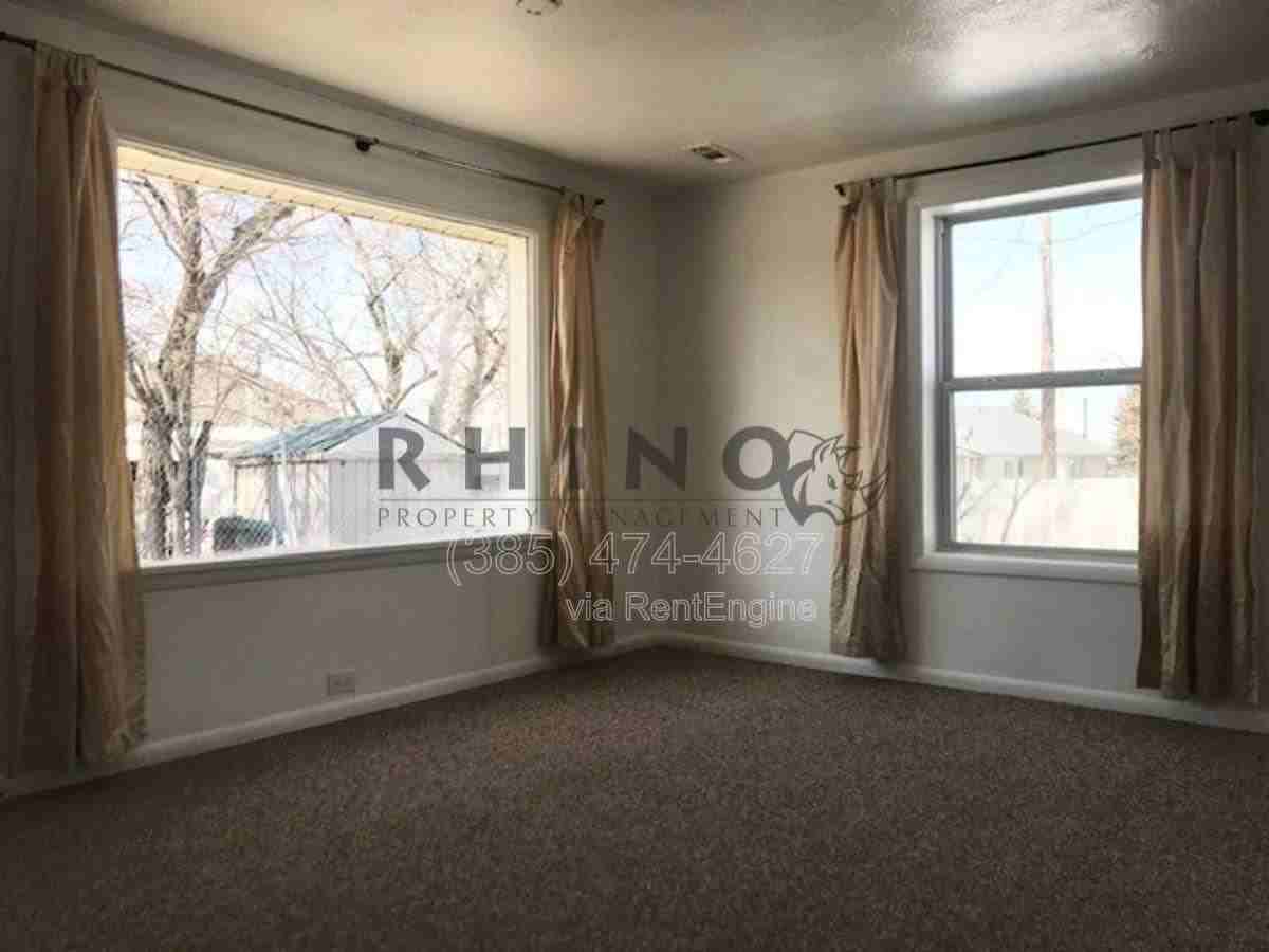 771 S Coleman St - Photo 4 of 10