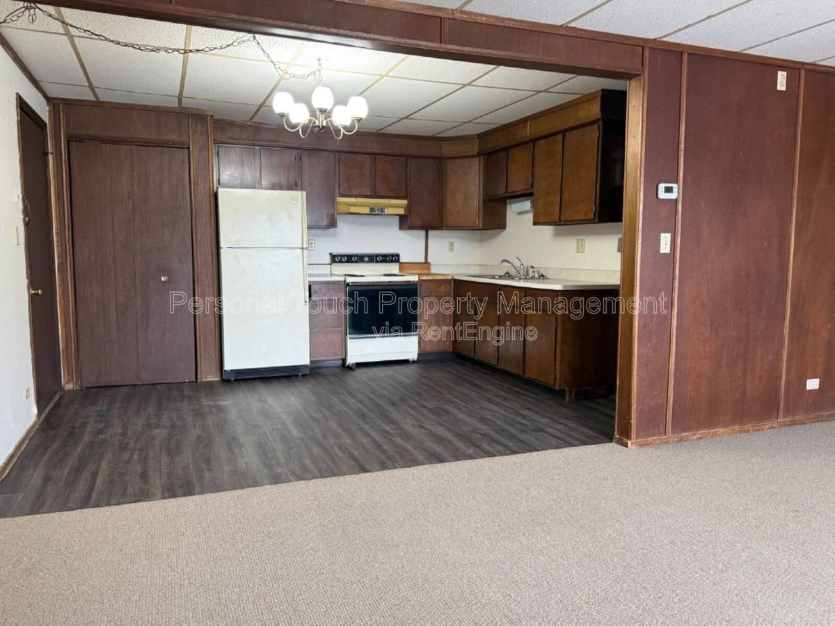 911 Western Rd #10 - Photo 5 of 10