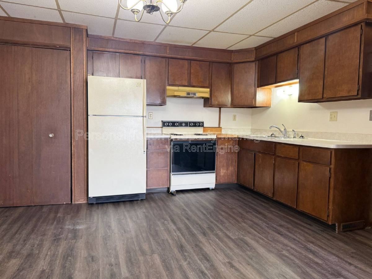 911 Western Rd #10 - Photo 6 of 10