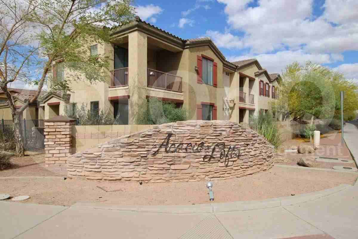 1456 E 9th St #187 - Photo 4 of 9