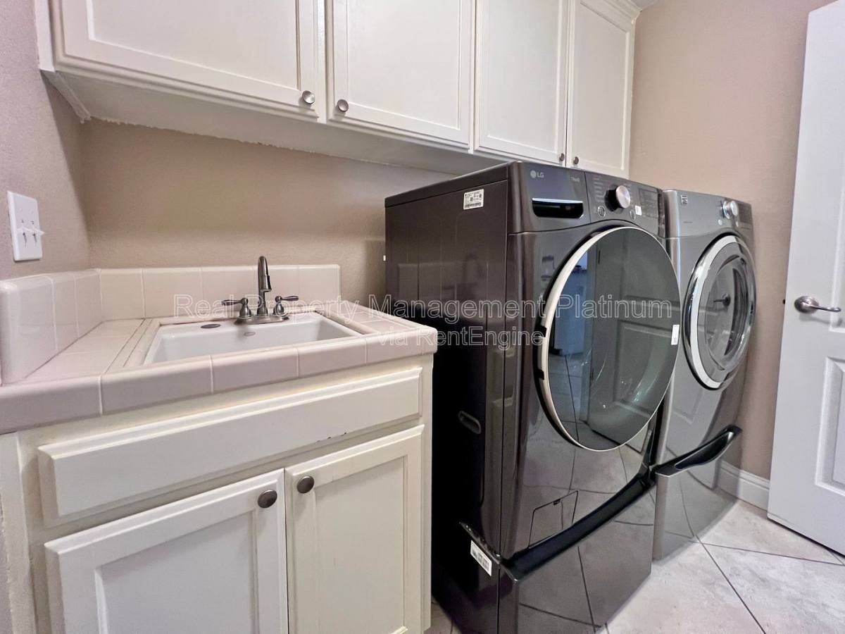 5705 E Erin Ave - Photo 5 of 10