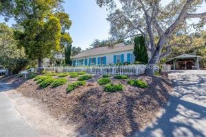 featured image of 84 Via Del Pinar