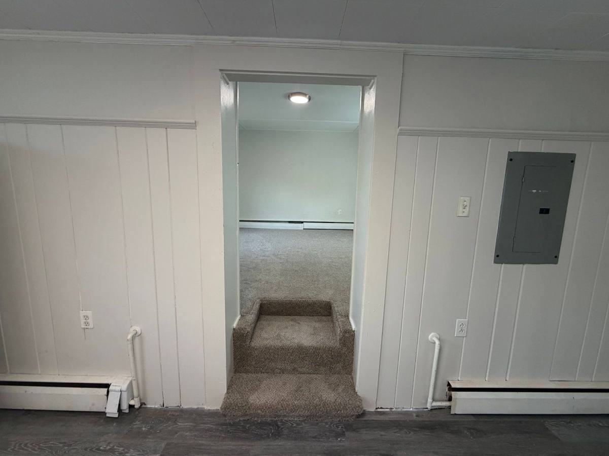 88 N State St #A - Photo 3 of 7