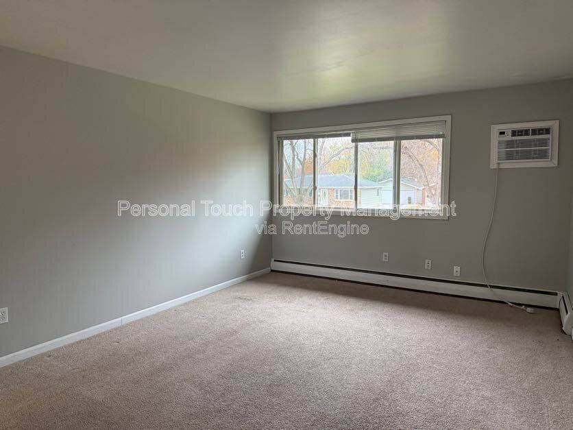 1828 14th St S #4 - Photo 3 of 10