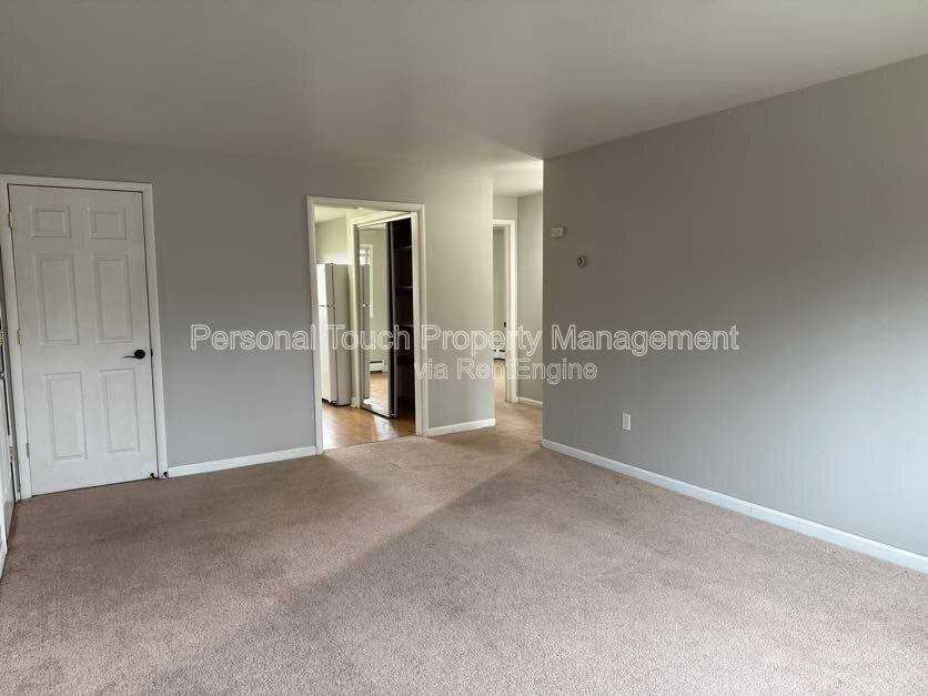 1828 14th St S #4 - Photo 4 of 10