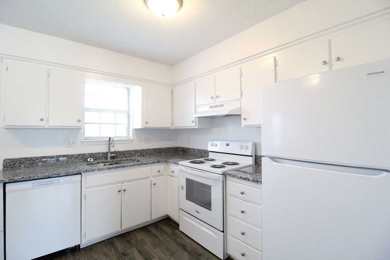 137 N Saxony Dr - Photo 6 of 14