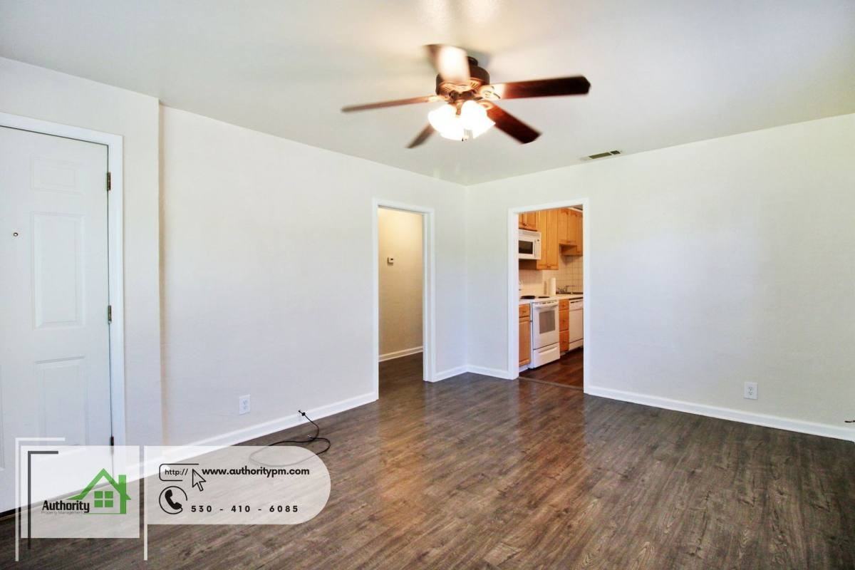 3010 Church St - Photo 4 of 10