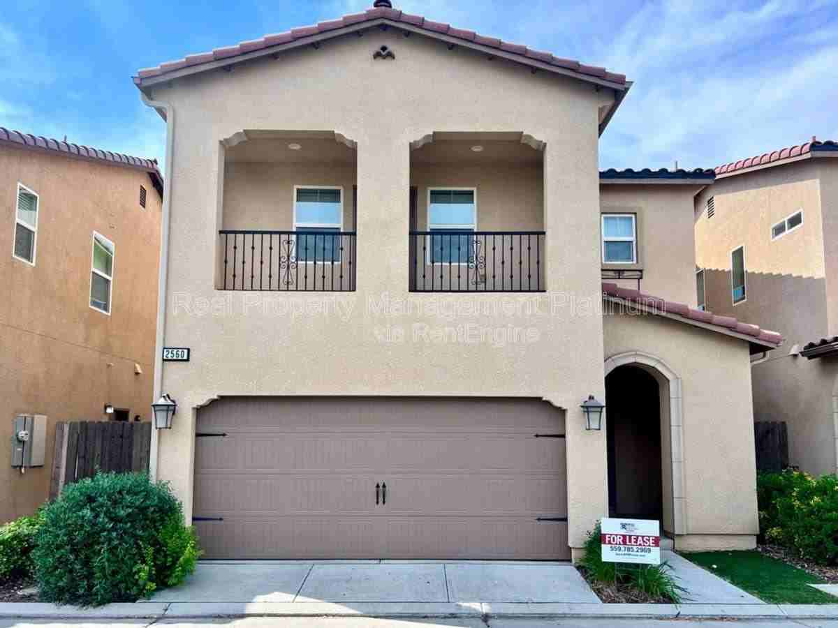 2560 Daisy Dr - Photo 2 of 9