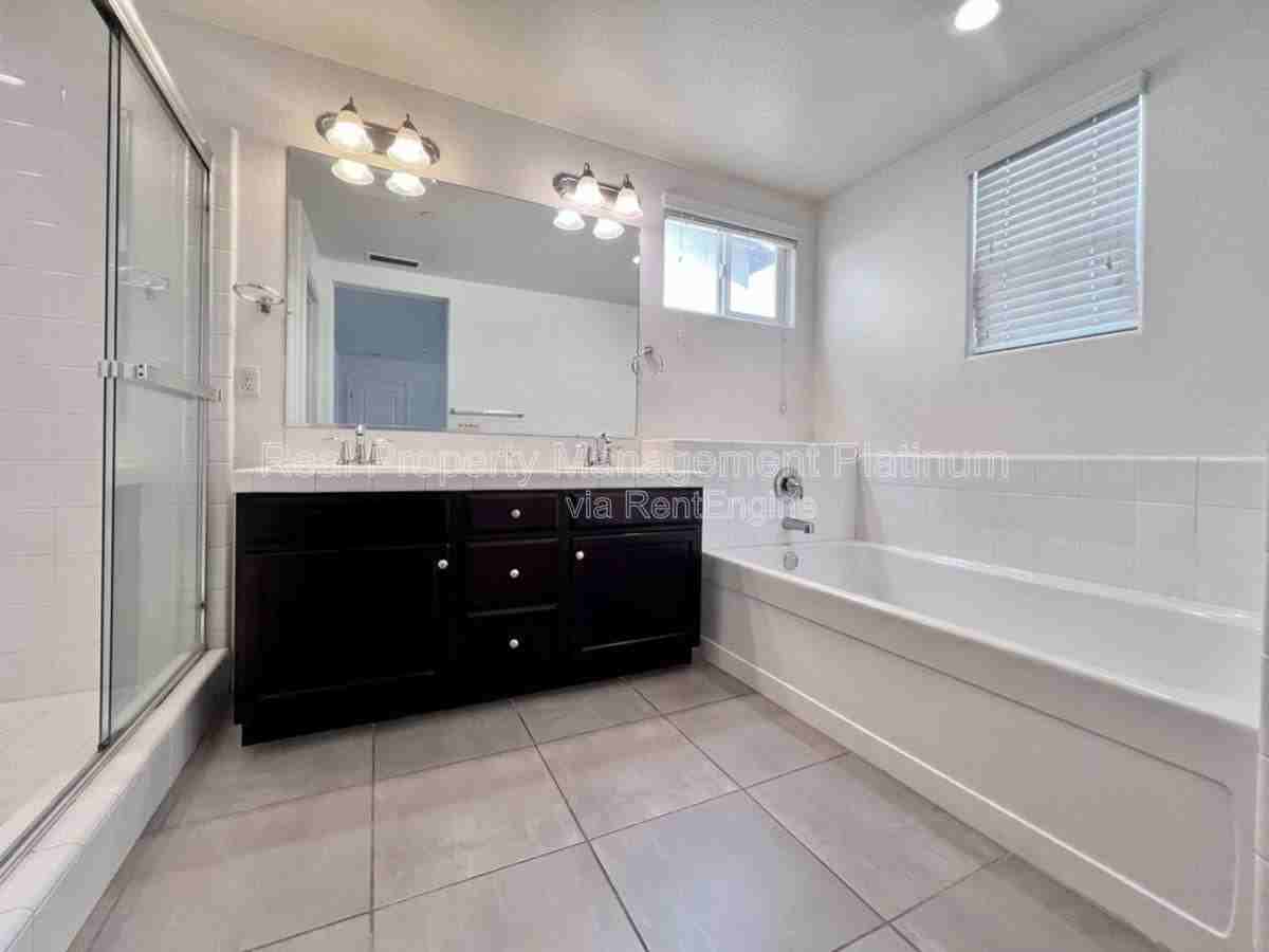 2560 Daisy Dr - Photo 5 of 9