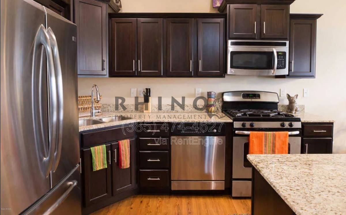 3673 W Lilac Heights Dr - Photo 3 of 10