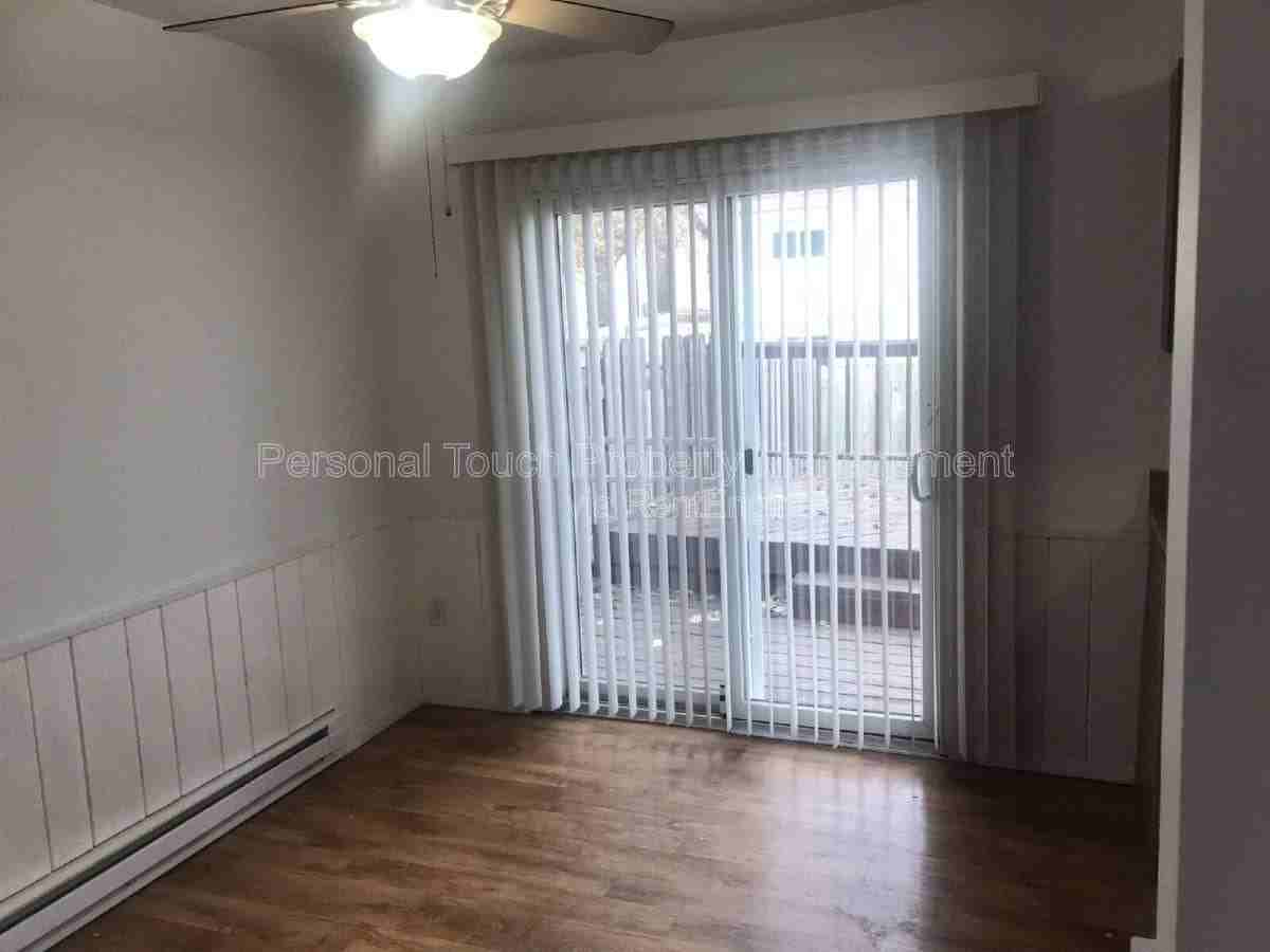 440 22nd St E - Photo 2 of 10