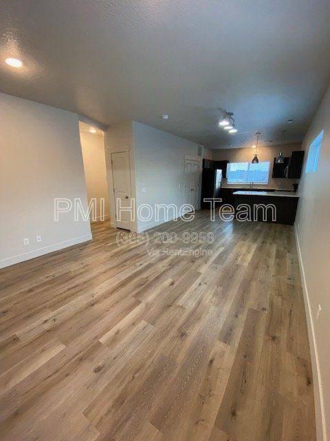 2874 Kiesel Ave #107 - Photo 4 of 10