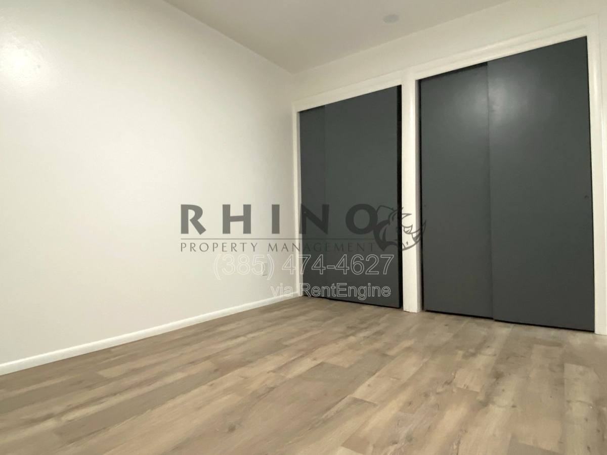 120 E Utopia Ave #5 - Photo 7 of 10