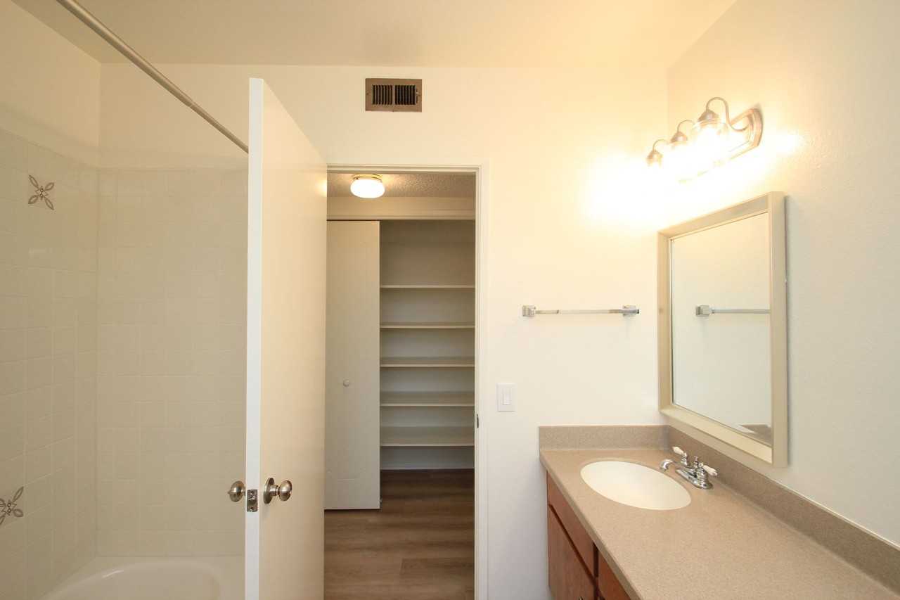535 Lawnwood Way - Photo 2 of 50