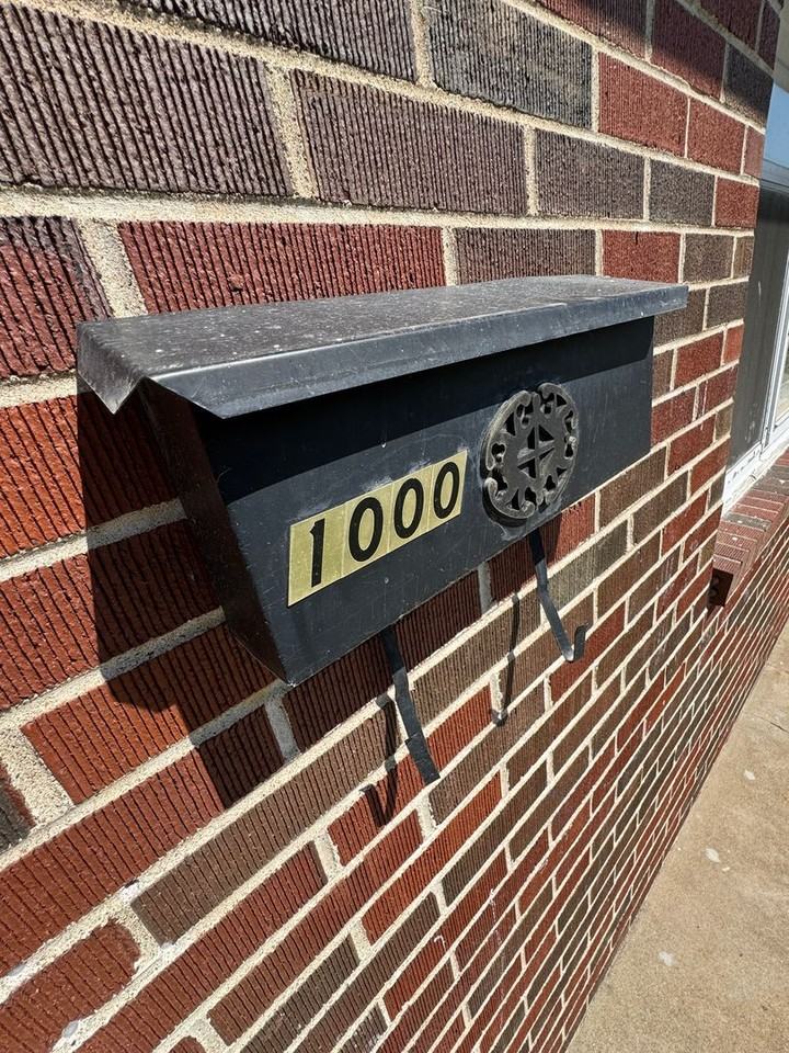 1000 Walnut St - Photo 2 of 18