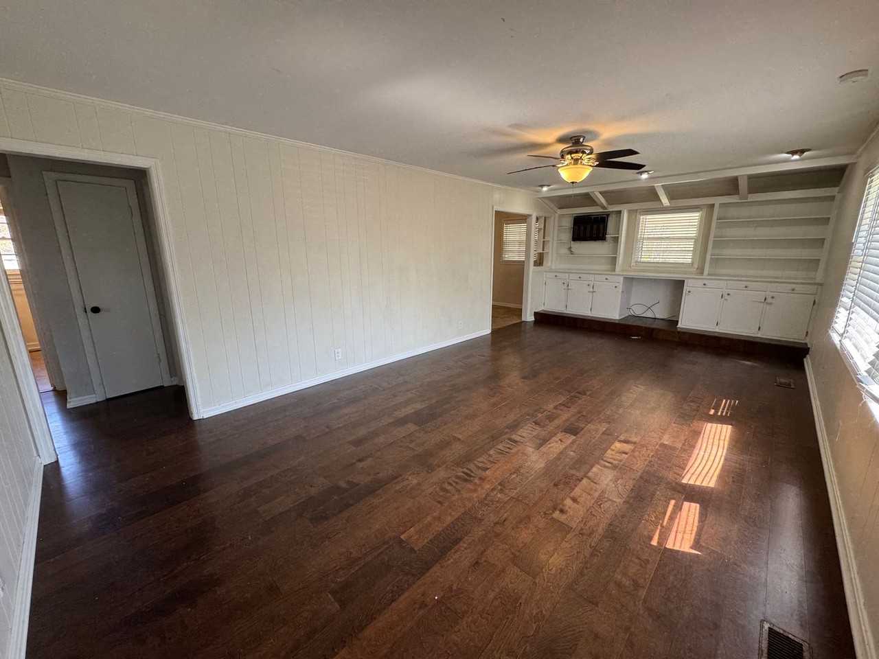 1000 Walnut St - Photo 4 of 18