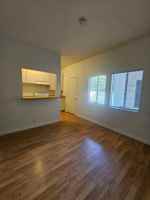 featured image of 1615 E Broadway