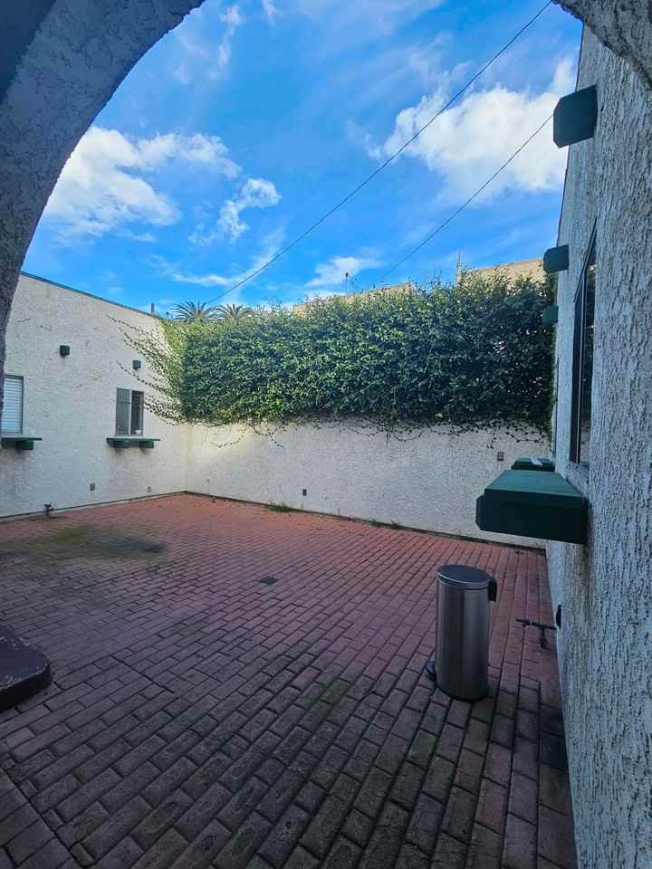 1615 E. Broadway Ave. #D - Photo 5 of 12