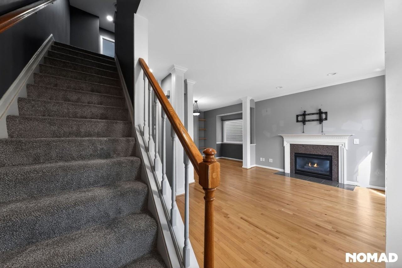 929 Weninger Cir - Photo 4 of 33