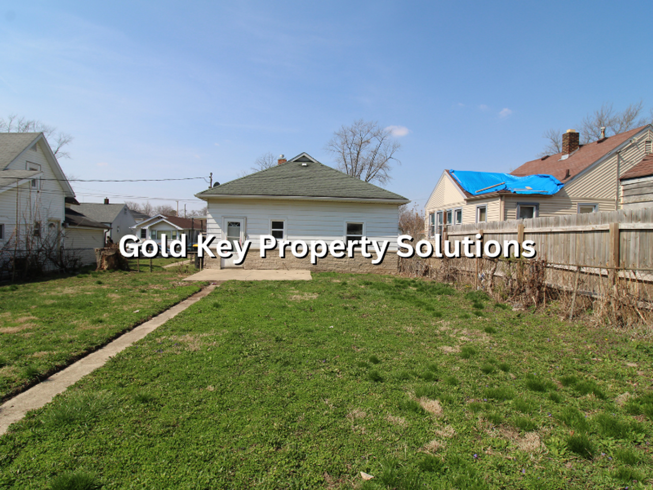 2324 Chase St - Photo 4 of 16