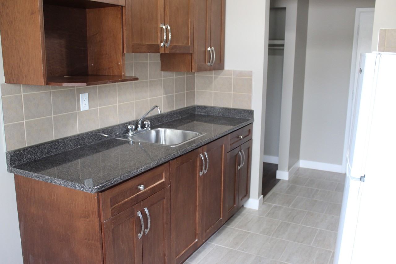 Willow Apartments - Photo 3 of 16