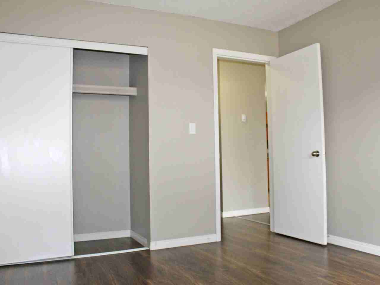 Whitehouse Apartments - Photo 5 of 9