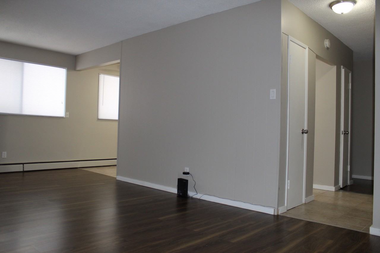 Julia Place - Photo 3 of 11