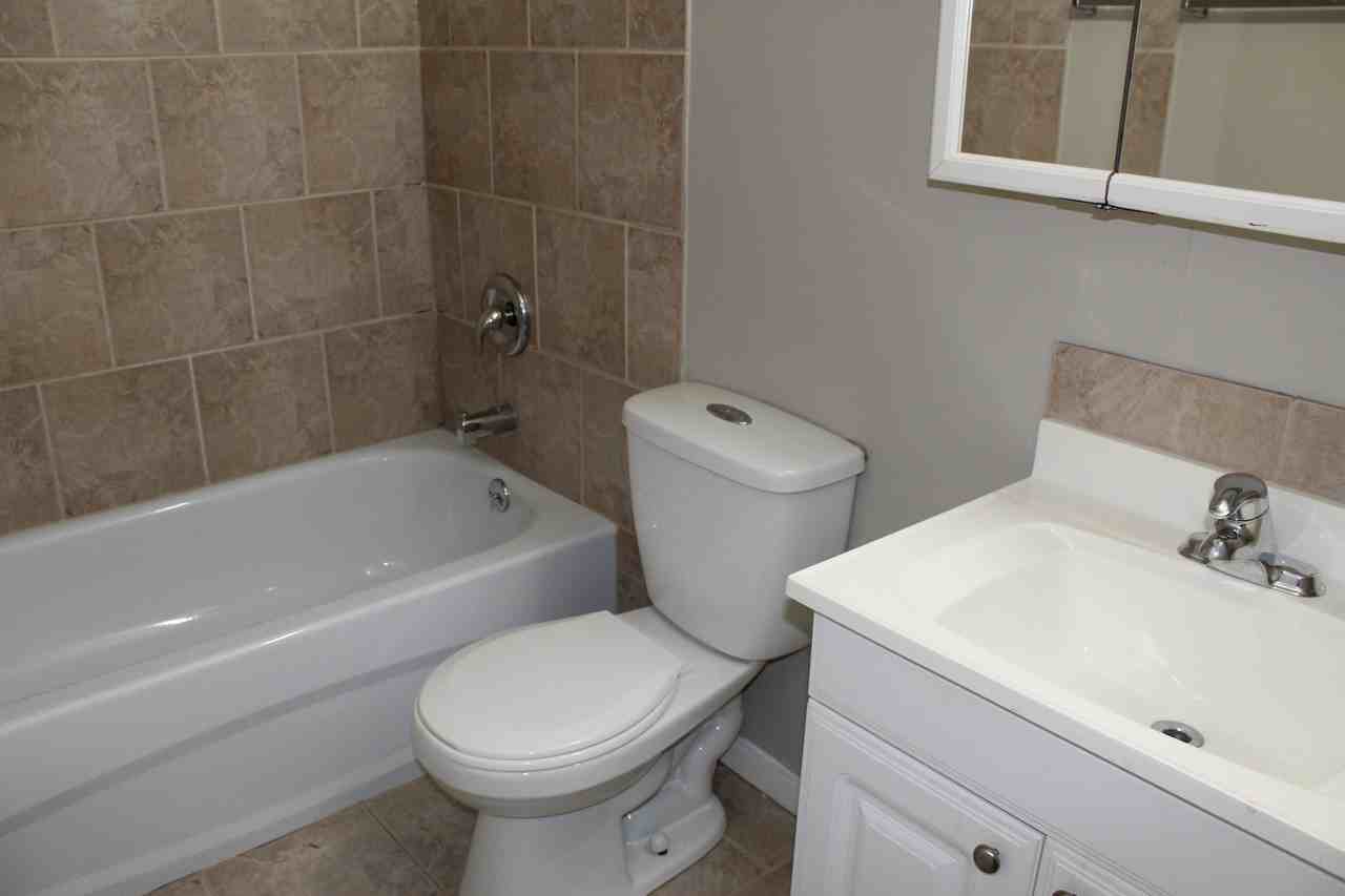 Julia Place - Photo 5 of 11